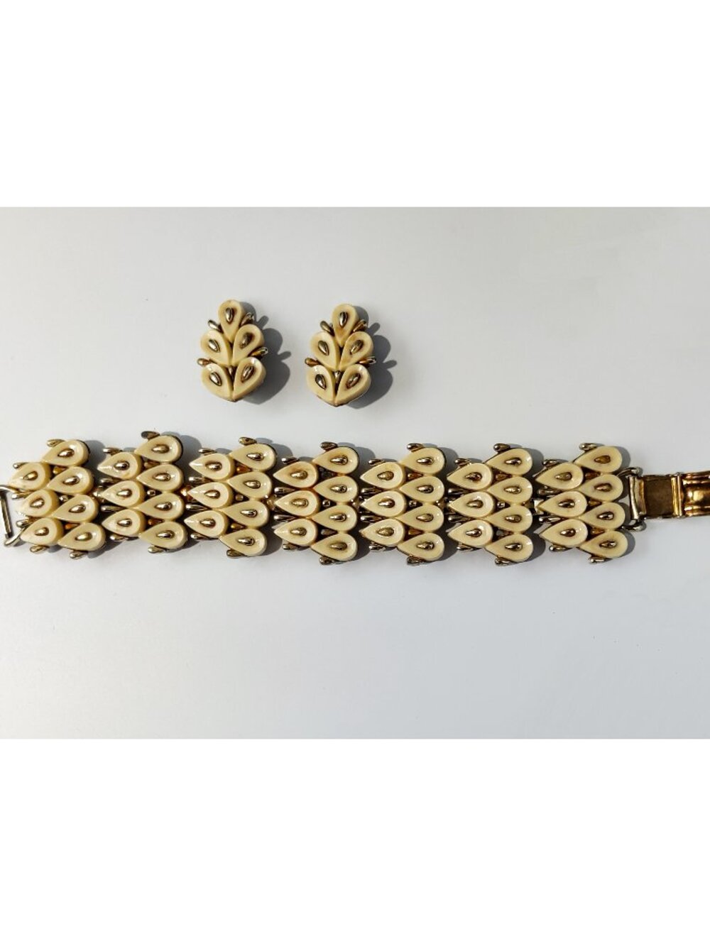 Vintage Signed Coro Ivory Lucite Bracelet Earrings Set